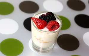 Yogurt Parfait Shots Yogurt Parfait Shots